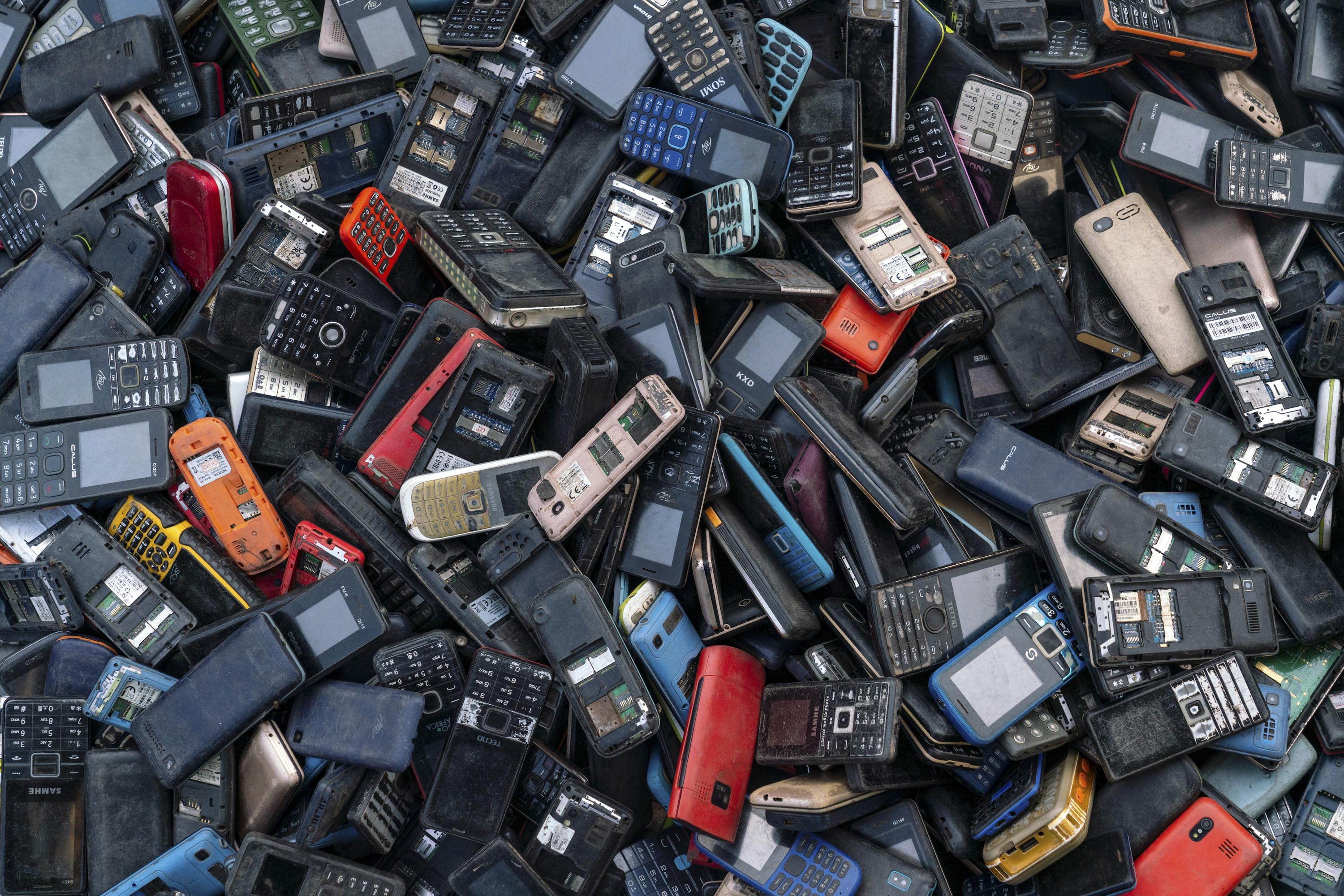 Image showing discarded electronics